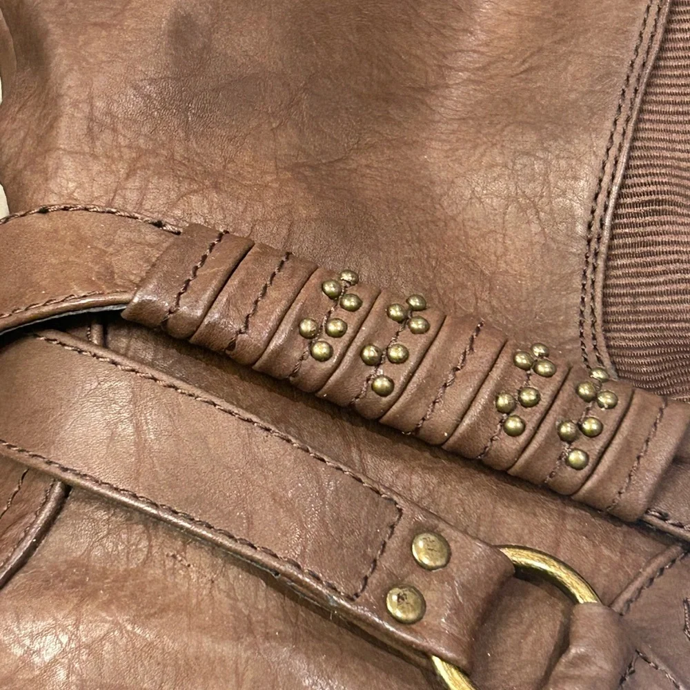 BareTraps‎ Sigourney Knee High Brown Tall Buckle Boots Zip Down 7M With Box